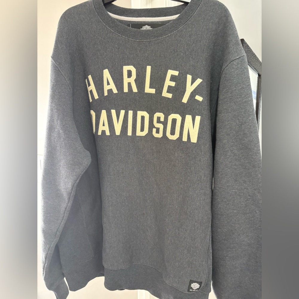 Mens Harley-Davidson Motor Cycles thick heavy duty sweatshirt.